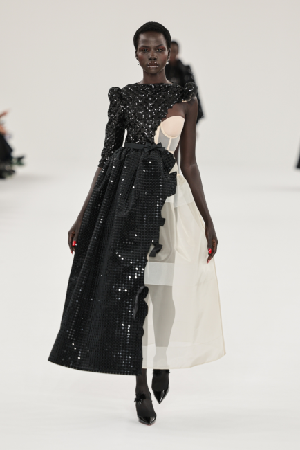 Paris Haute Couture İlkbahar 2024 Koleksiyonları