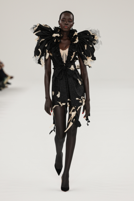 Paris Haute Couture İlkbahar 2024 Koleksiyonları