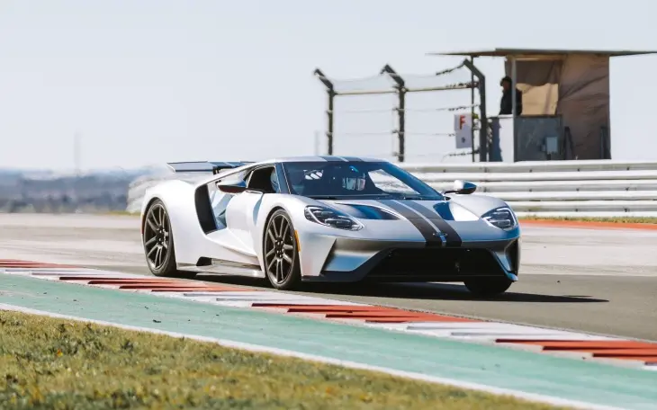 Ford GT Hakkında Bilmeniz Gerekenler