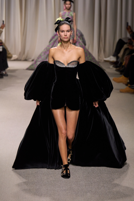 Paris Haute Couture İlkbahar 2024 Koleksiyonları
