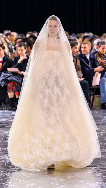 Paris Haute Couture İlkbahar 2024 Koleksiyonları