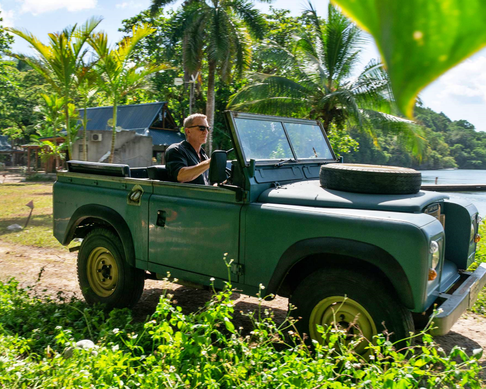 Geçmişten Bugüne James Bond Filmlerinde Yer Alan Land Rover Modelleri