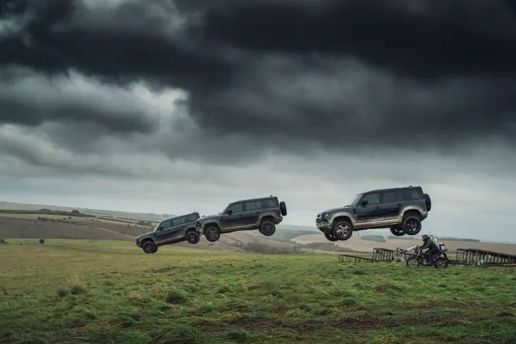 Geçmişten Bugüne James Bond Filmlerinde Yer Alan Land Rover Modelleri