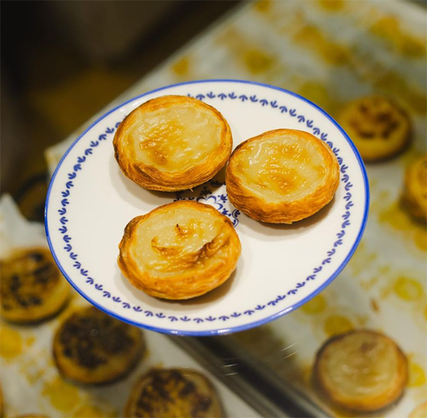 Moda da Nata’da günlük hazırlanan klasik pastel de nata çeşitleri - Moda mekanları rehberi.