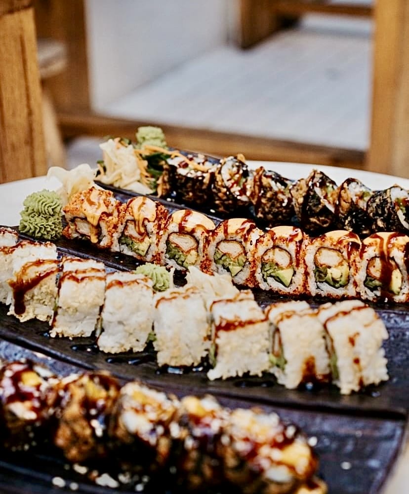 2026 Çeşme & Alaçatı Restoran Rehberi: Michelin Yıldızlılardan Gizli Bahçelere En İyi Adresler