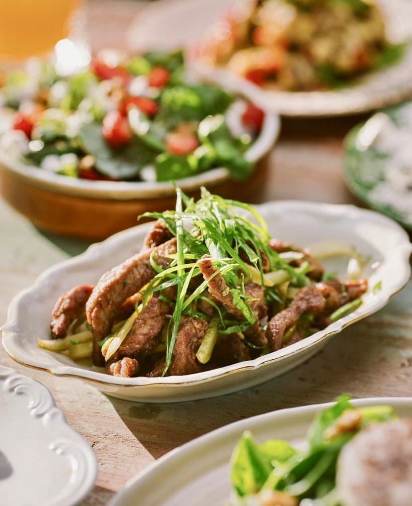 2026 Çeşme & Alaçatı Restoran Rehberi: Michelin Yıldızlılardan Gizli Bahçelere En İyi Adresler