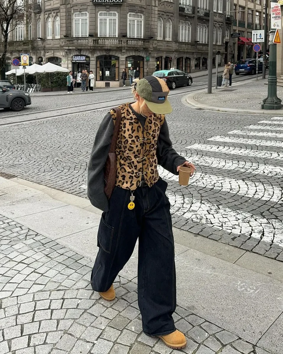 Gardırobun En Cesur Parçası: Leopar Deseni Nasıl Kombinlenir?