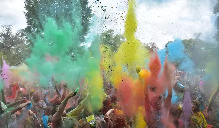 Rengarenk Holi Festivali Hakkında Her Şey