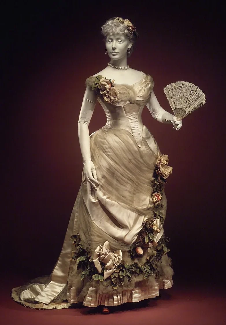Dünden Bugüne Haute Couture