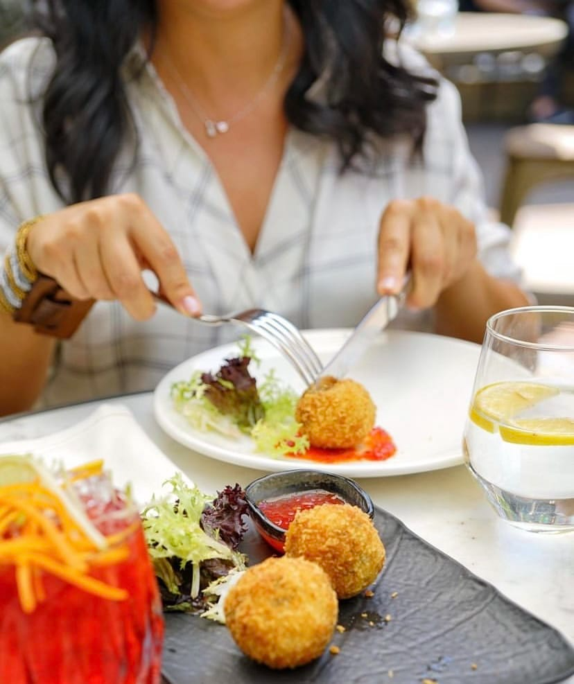 La Gioia Cafe Brasserie Ankara – risotto toplarıyla şık tabak sunumu