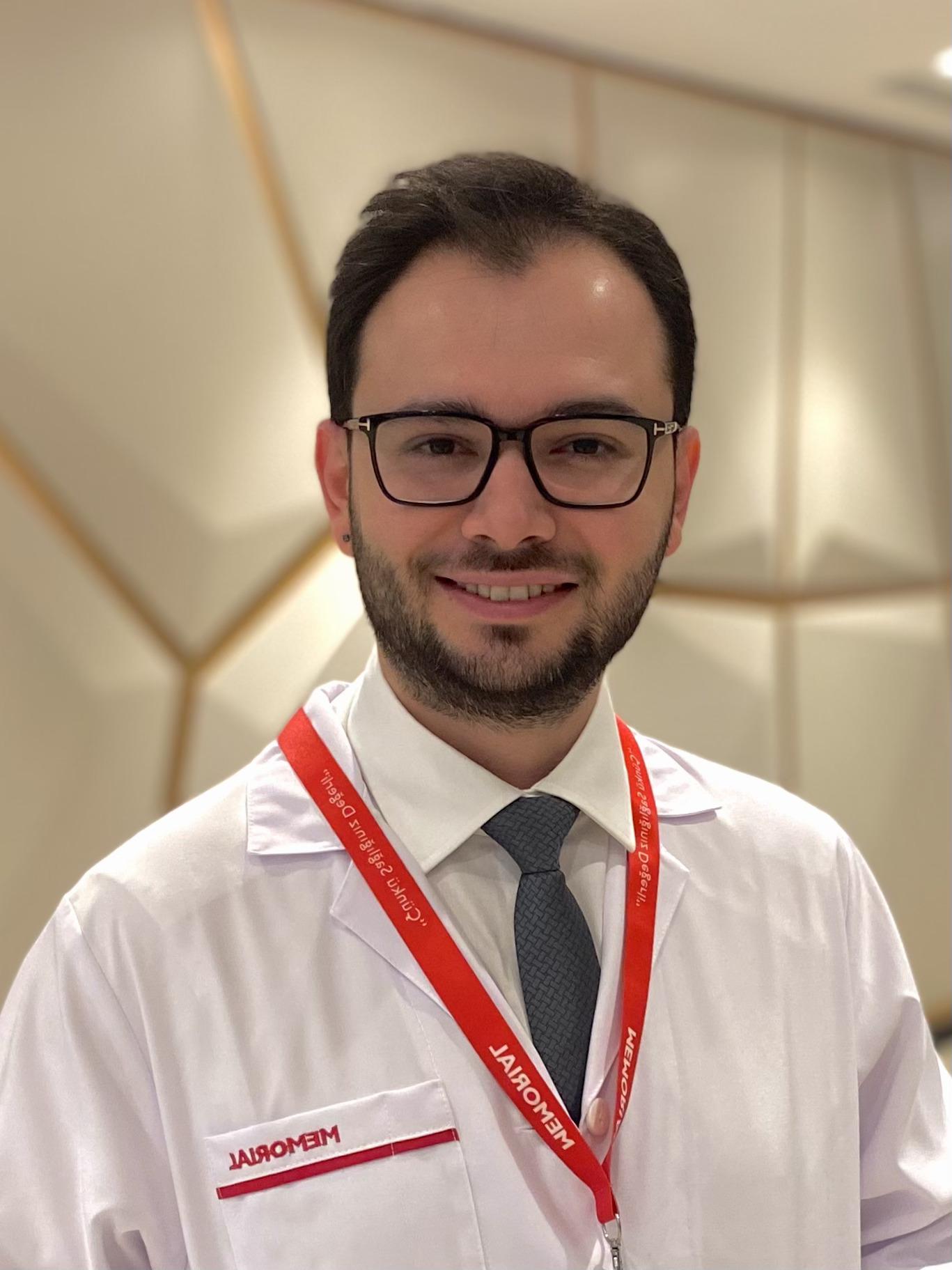 Memorial Bahçelievler Hastanesi Kadın Hastalıkları ve Doğum Bölümü’nden Doç. Dr. Fatih Aktoz portesi