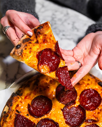 Odun Fırınından Sofraya: İstanbul'un En İyi Pizzacıları ve İmza Lezzetleri