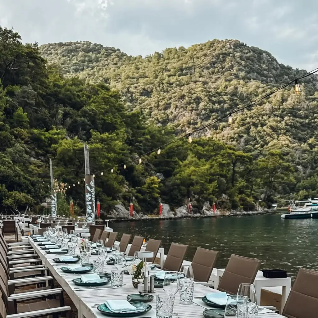 Tekneyle Gidebileceğiniz En Lezzetli 10 Restoran