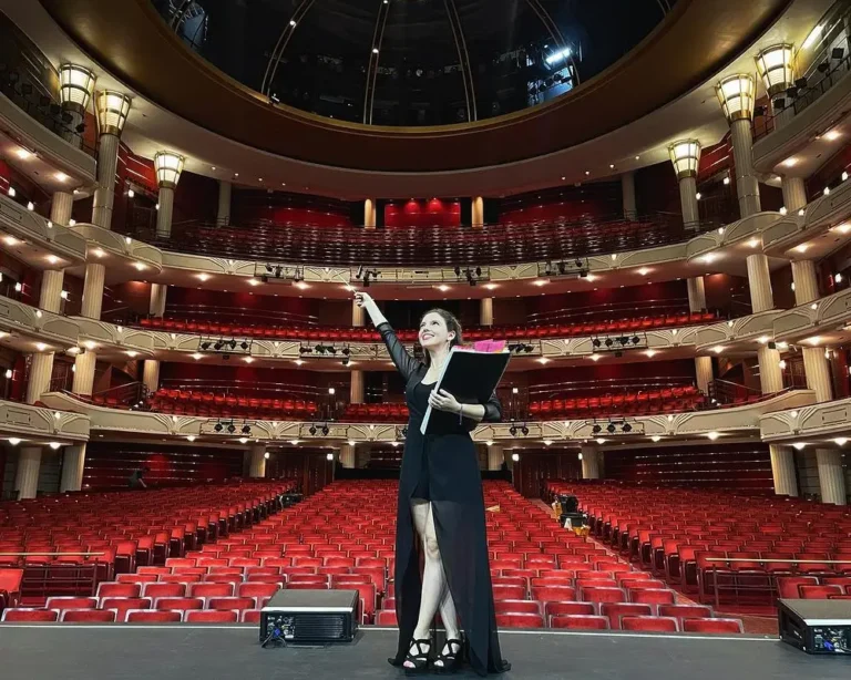Grammy Adayı Türk Besteci Esin Aydıngöz’un Hayatı,Eserleri ve Bilinmeyenleri