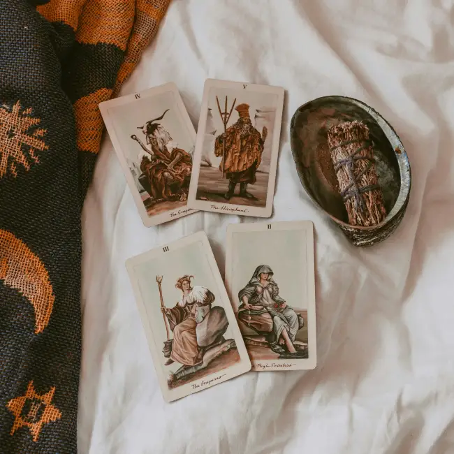 Tarot Kartları Ne Anlatır? Anlamlarıyla Kapsamlı Rehber