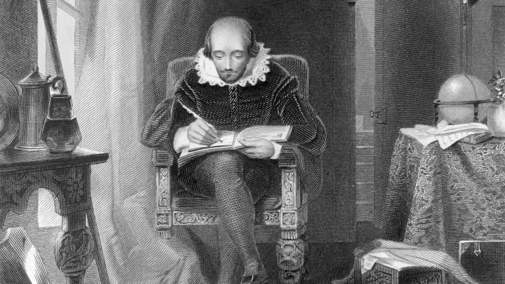 William Shakespeare yazı masasında elinde tüy kalemle, eserlerini kaleme alırken tasvir ediliyor. Edebiyat dehasının yaratım anı.