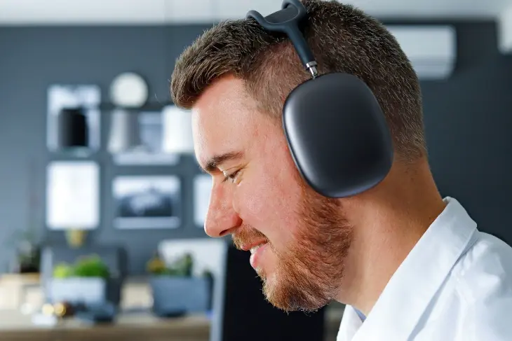 Büyüleyici Bir Kulaklık: AirPods Max