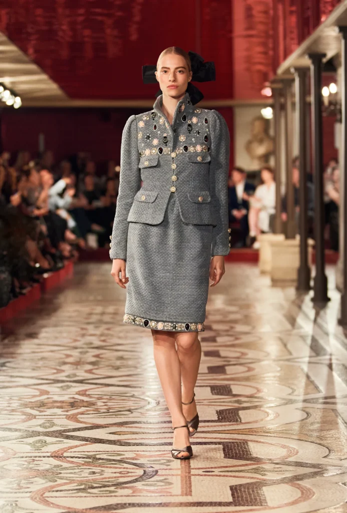 Chanel Haute Couture Koleksiyonu ile Operaya Dönüyor