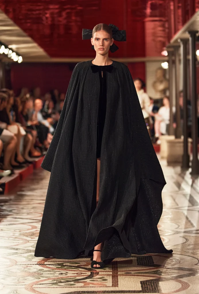 Chanel Haute Couture Koleksiyonu ile Operaya Dönüyor