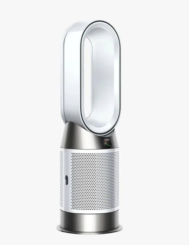 Marka Adı: DYSON
Ürün Adı: DYSON Purifier Hot+Cool HP1 HEPA Hava Temizleme Cihazı
Ürün Cinsiyeti: Belirtilmemiş
Ürün Tipi: Hava Temizleme Cihazı
Ürün Sezonsallığı: Her mevsim
Ürün Çeşidi: Isıtıcı ve Soğutucu Özellikli Akıllı Hava Temizleyici
Ürün Özellikleri: DYSON Purifier Hot+Cool HP1, şık beyaz ve gümüş tonlarında, modern ve minimalist bir tasarıma sahip, çok yönlü bir ev aletidir. Cihazın gümüş renkli perfore alt kısmı, üst kısmındaki oval formlu beyaz hava çıkış bölümüyle estetik bir bütünlük oluşturur. HEPA filtreleme sistemi sayesinde havadaki alerjenleri, kirleticileri ve ultra ince partikülleri yakalayarak temizler. Isıtma ve soğutma fonksiyonları sayesinde yıl boyunca ortam sıcaklığını ideal seviyede tutma özelliğine sahiptir. Üzerindeki dijital ekran üzerinden anlık hava kalitesi verileri ve cihaz ayarları takip edilebilir, bu da kullanım kolaylığı sunar. Optimize edilmiş hava akışı ile yaşam alanlarında kesintisiz konfor ve daha iyi uyku kalitesi sağlamayı amaçlar.

Öne Çıkan Detaylar:
- HEPA filtreleme teknolojisi ile havayı alerjenlerden arındırır.
- Isıtma ve soğutma özelliği sayesinde dört mevsim kullanılabilir.
- Modern, minimalist ve fonksiyonel tasarımıyla yaşam alanlarına estetik katar.

Kimler Kullanıyor?: Sağlıklı ve konforlu bir yaşam alanı yaratmayı hedefleyen, evindeki hava kalitesini önemseyen ve modern teknolojileri günlük rutinlerine entegre etmek isteyen bireyler bu ürünü tercih eder. Özellikle alerjenlere karşı hassasiyeti olanlar, uyku kalitesini artırmak isteyenler ve her mevsim ideal iç ortam sıcaklığını korumak isteyenler için tasarlanmıştır. Minimalist ve akıllı ev aletlerine önem veren, estetik ve işlevselliği bir arada arayan herkesin evine şıklık ve pratiklik katacaktır.