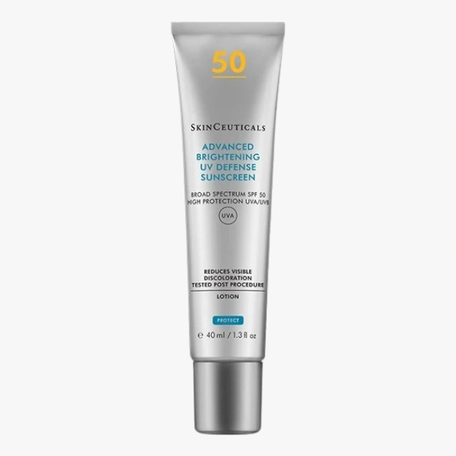 Ürün Cinsiyeti: Unisex

Ürün Tipi: Güneş Koruması

Ürün Sezonsallığı: Dört Mevsim

Ürün Çeşidi: Yüksek Korumalı Yüz Güneş Kremi

Ürün Özellikleri:
Ultra Facial Defense SPF 50, geniş spektrumlu koruma sunan ve dermatolojik bakım yaklaşımıyla geliştirilen bir güneş kremidir. Hafif yapısı sayesinde ciltte beyaz iz bırakmadan emilir ve günlük kullanımda rahatlık sağlar.

Öne Çıkan Detaylar:

SPF 50 geniş spektrum koruma

Hafif ve hızlı emilen yapı

Günlük yüz kullanımına uygun

Dermatolojik bakım yaklaşımı

Kimler Kullanıyor?
Cilt bakımında dermatolojik formülleri tercih eden, güçlü ama hafif güneş koruyucular arayan kullanıcılar için uygundur.

SkinCeuticals Ultra Facial Defense SPF 50 ile cildinizi yüksek koruma ile güvenle koruyun.
