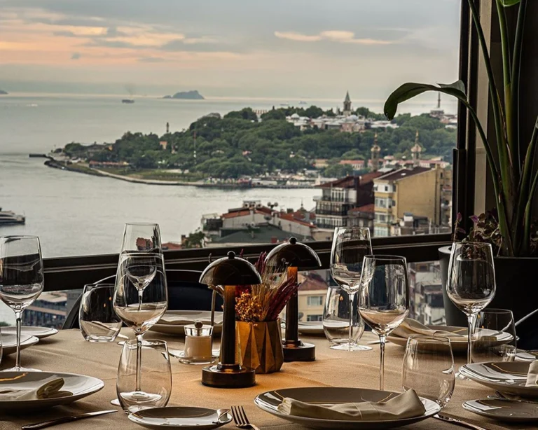 İstanbul’un En Büyüleyici Manzarasına Sahip Restoranları