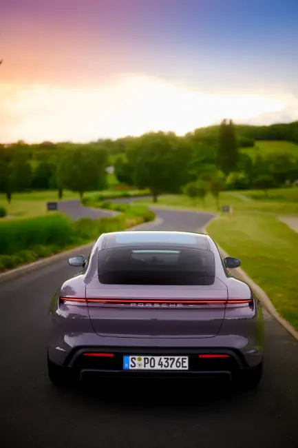 Daha Güçlü, Daha Hızlı, Daha Verimli: Yeni Porsche Taycan