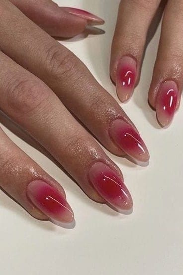 aura blushing nail 1