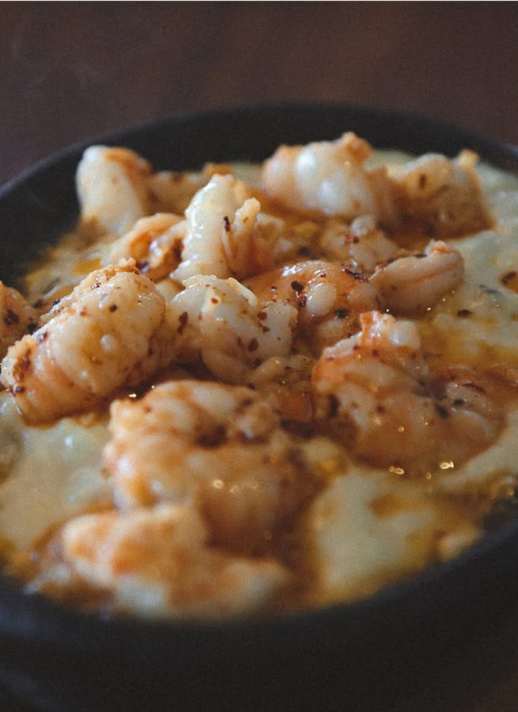 2026 Çeşme & Alaçatı Restoran Rehberi: Michelin Yıldızlılardan Gizli Bahçelere En İyi Adresler