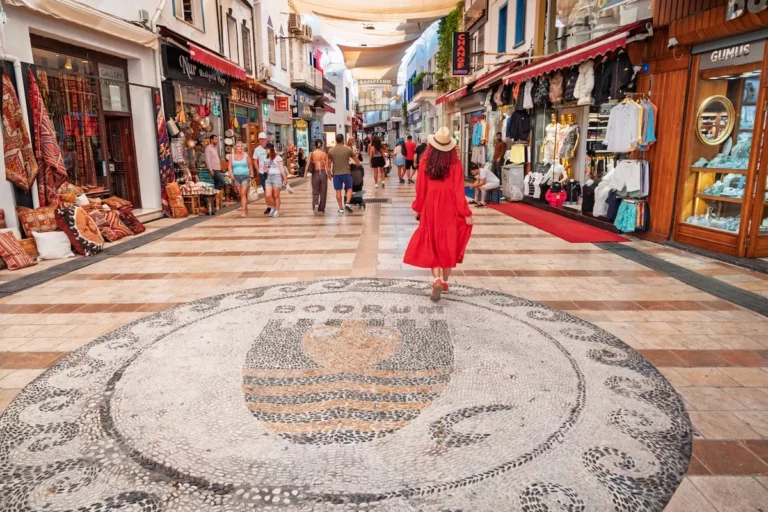 Bodrum’da Nereden Ne Alınır? Gün Gün Bodrum Pazarları Rehberi