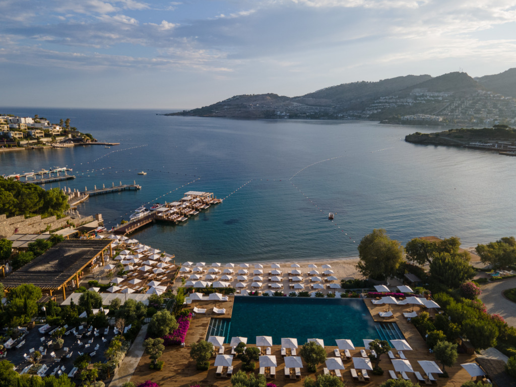 Sonbaharda Yazı Yaşatan Ege ve Akdeniz Otelleri