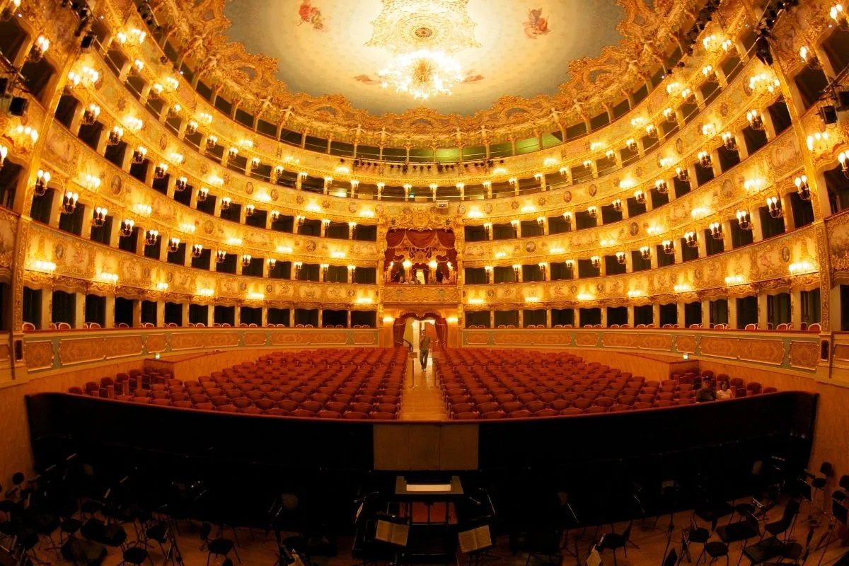 Paris’ten İstanbul'a Dünyanın En İkonik Opera Binaları