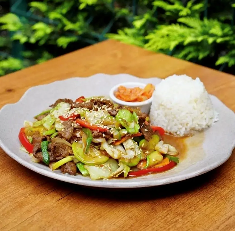 İstanbul’un En İyi Kore Restoranları: Bibimbap’tan BBQ’ya Lezzet Durakları