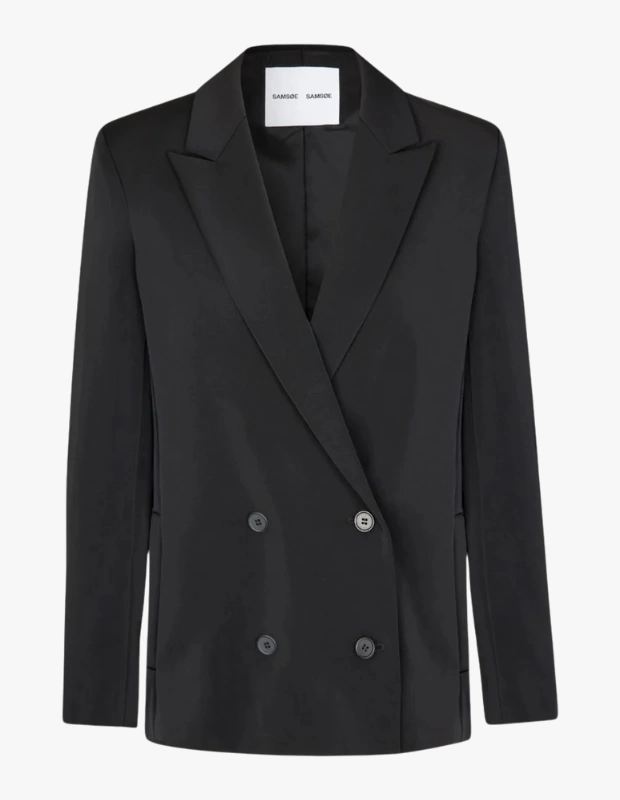 Ürün Cinsiyeti: Erkek
Ürün Tipi: Giyim
Ürün Sezonsallığı: Dört Mevsim
Ürün Çeşidi: Blazer Ceket
Ürün Özellikleri:
Samsøe Samsøe Hoys blazer, İskandinav minimalizmini modern terzilik anlayışıyla birleştirir. Yapılandırılmış formu sayesinde şık bir duruş sunarken, sade tasarımıyla günlük kombinlere de kolayca adapte olur. Hem ofis stilinde hem de casual şıklıkta kullanılabilecek çok yönlü bir parçadır.
Öne Çıkan Detaylar:
Modern ve net siluet
Minimal İskandinav tasarım
Günlük ve şık kombinlere uyum
Çok yönlü kullanım
Kimler Kullanıyor?
Klasik parçaları modern bir yaklaşımla kullanmayı seven, zahmetsiz ama özenli bir stil arayan erkekler için ideal bir tercihtir.
Samsøe Samsøe Hoys blazer ile modern, sade ve çok yönlü bir şıklık yakalayın.