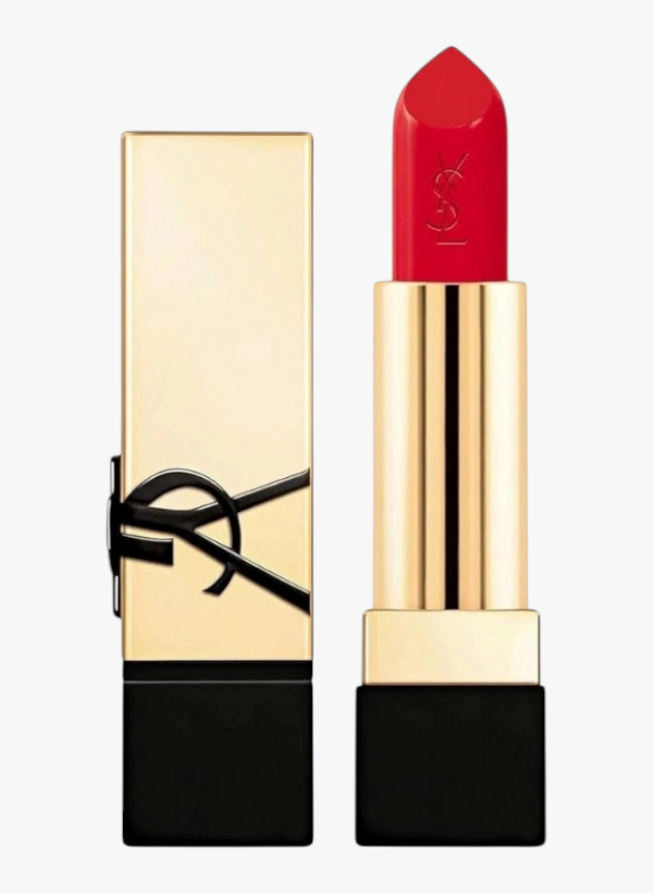 Ürün Cinsiyeti: Kadın
Ürün Tipi: Dudak Makyaj Ürünü
Ürün Sezonsallığı: Dört Mevsim
Ürün Çeşidi: Klasik Ruj
Ürün Özellikleri:
Yves Saint Laurent Rouge Pur Couture, yoğun renk pigmentleri ve kremsi dokusuyla dudaklara tek sürüşte belirgin bir görünüm kazandırır. Konforlu formülü dudaklarda kuruluk hissi yaratmadan gün boyu şık bir etki sunmayı hedefler. Zamansız renk seçenekleriyle makyajın tamamlayıcı parçasıdır.
Öne Çıkan Detaylar:
Yoğun renk pigmentasyonu
Kremsi ve konforlu doku
Şık ve ikonik ambalaj
Günlük ve özel kullanıma uygun
Kimler Kullanıyor?
Dudak makyajında güçlü renkleri ve zamansız şıklığı tercih eden, stilini tek bir rujla vurgulamak isteyen kadınlar için ideal bir seçimdir.
YSL Rouge Pur Couture ile dudaklarınızda yoğun renk ve ikonik şıklığı tek adımda yakalayın.