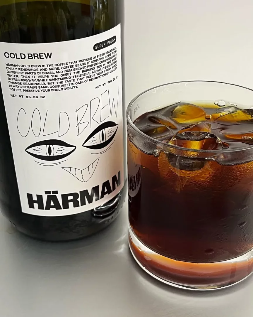 Härman Coffee Cihangir’de soğuk demleme kahve ve buzlu servis.