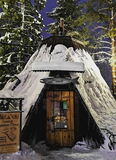 Laponya’da Santa’s Salmon Place – karlar içinde otantik kafe ve yılbaşı atmosferi