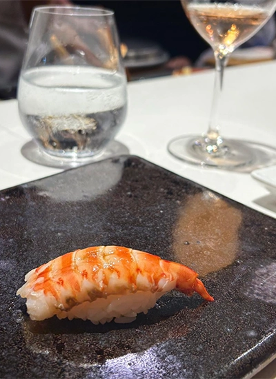 New York’ta Sushi Nakazawa restoranında yılbaşı için şefin özel sushi tabağı