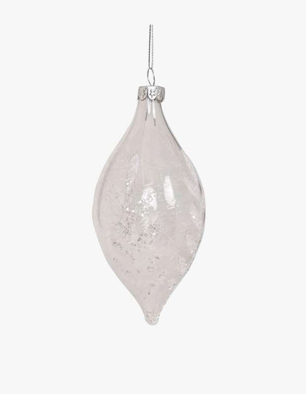 Ürün Cinsiyeti: Unisex

Ürün Tipi: Ev Dekorasyonu

Ürün Sezonsallığı: Kış / Yılbaşı

Ürün Çeşidi: Yılbaşı Ağacı Süsü

Ürün Özellikleri:
Boyner 8 cm boyutundaki yılbaşı ağacı süsü, klasik yılbaşı dekorasyonunu tamamlayan zamansız bir aksesuardır. Ağacın dallarında dengeli bir görünüm sunarken, yılbaşı atmosferini sıcak ve davetkâr bir şekilde yansıtır.

Öne Çıkan Detaylar:

8 cm ideal boyut

Klasik yılbaşı süsü tasarımı

Ağaç süslemeye uygun

Festive görünüm

Kimler Kullanıyor?
Yılbaşı dekorasyonunda geleneksel dokunuşları seven, ağacında klasik bir bütünlük yaratmak isteyen kullanıcılar için idealdir.

Boyner yılbaşı ağacı süsü ile ağacınıza klasik, sıcak ve festive bir dokunuş ekleyin.