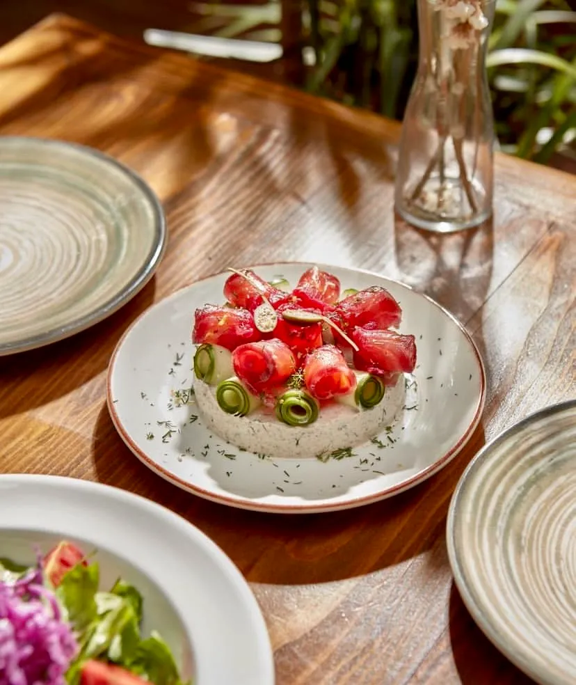 Hane Kadıköy’de şık sunumlu modern meze tabağı