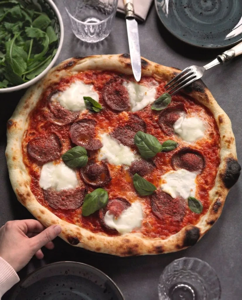 Odun Fırınından Sofraya: İstanbul'un En İyi Pizzacıları ve İmza Lezzetleri