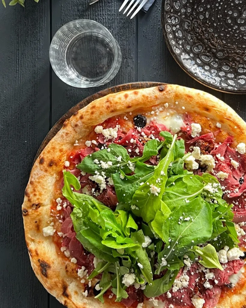 Odun Fırınından Sofraya: İstanbul'un En İyi Pizzacıları ve İmza Lezzetleri