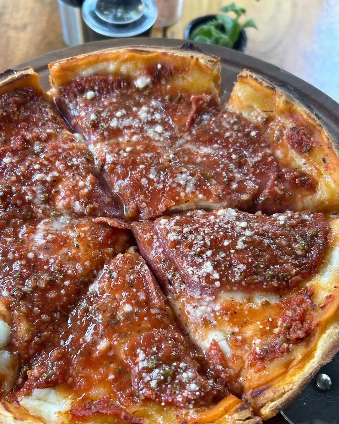 Odun Fırınından Sofraya: İstanbul'un En İyi Pizzacıları ve İmza Lezzetleri