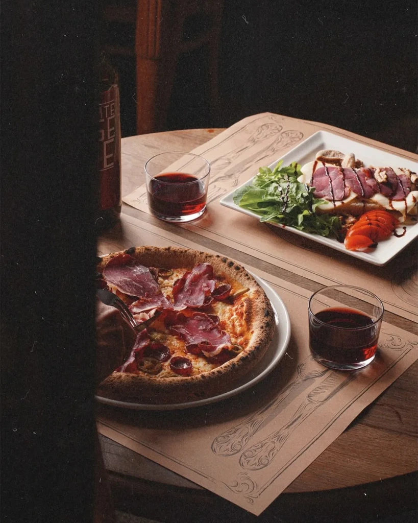Odun Fırınından Sofraya: İstanbul'un En İyi Pizzacıları ve İmza Lezzetleri