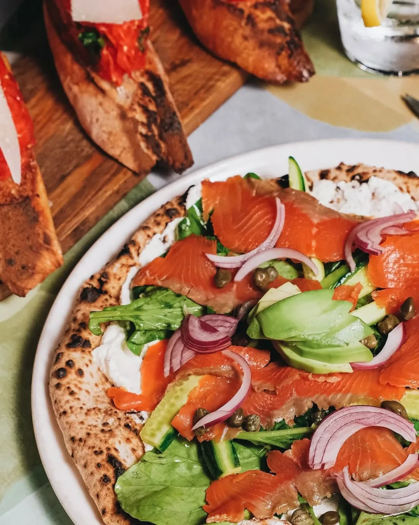 Odun Fırınından Sofraya: İstanbul'un En İyi Pizzacıları ve İmza Lezzetleri