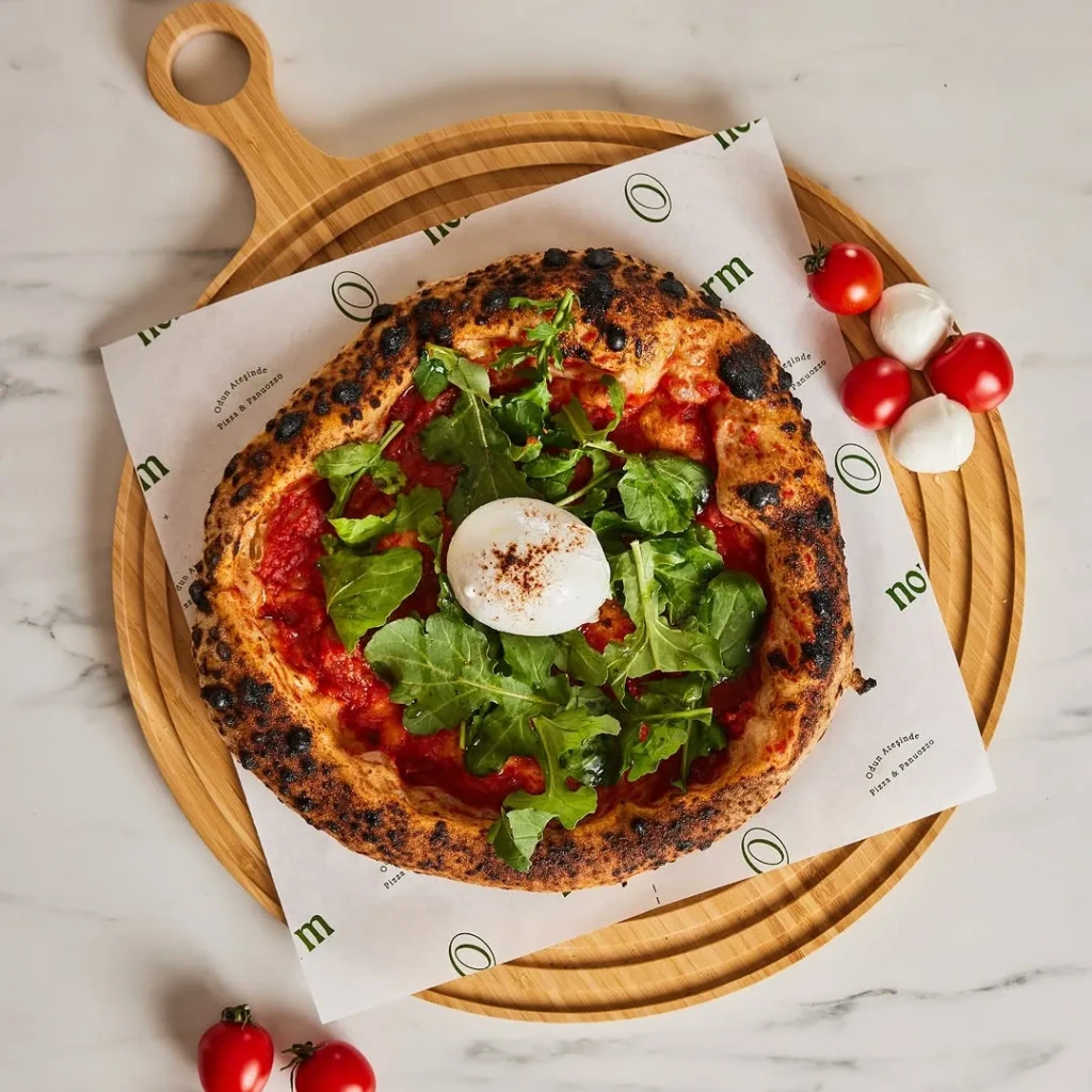 Odun Fırınından Sofraya: İstanbul'un En İyi Pizzacıları ve İmza Lezzetleri