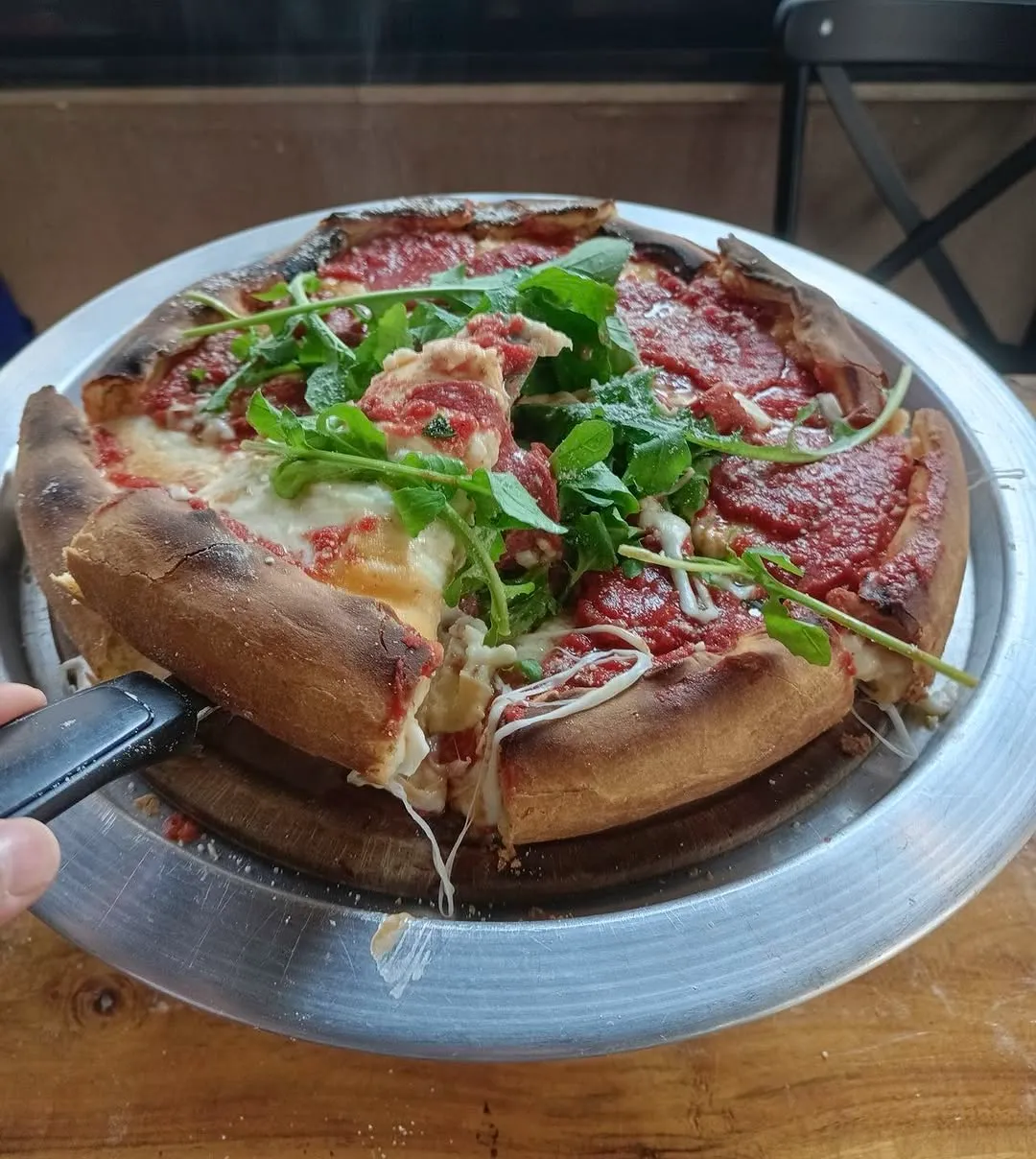 Odun Fırınından Sofraya: İstanbul'un En İyi Pizzacıları ve İmza Lezzetleri