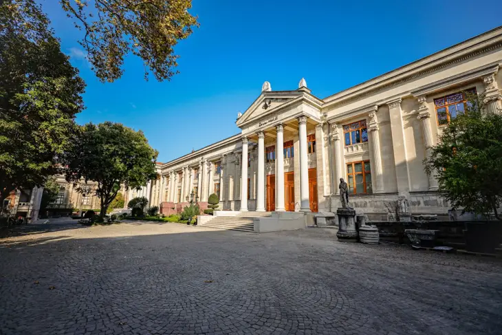 İstanbul Arkeoloji Müzeleri sanal tur deneyimini anlatan İstanbul odaklı müze görseli