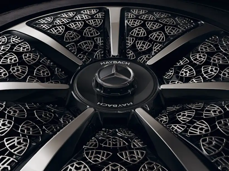 Mercedes-Maybach Night Series