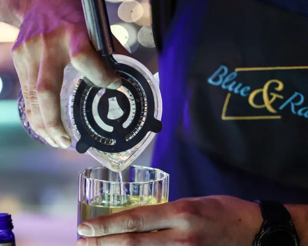 Yılbaşı Coşkusu OGGUSTO ve Blue &amp; Rare’in Ev Sahipliğinde Ritz Bleu Lounge’da Başladı!